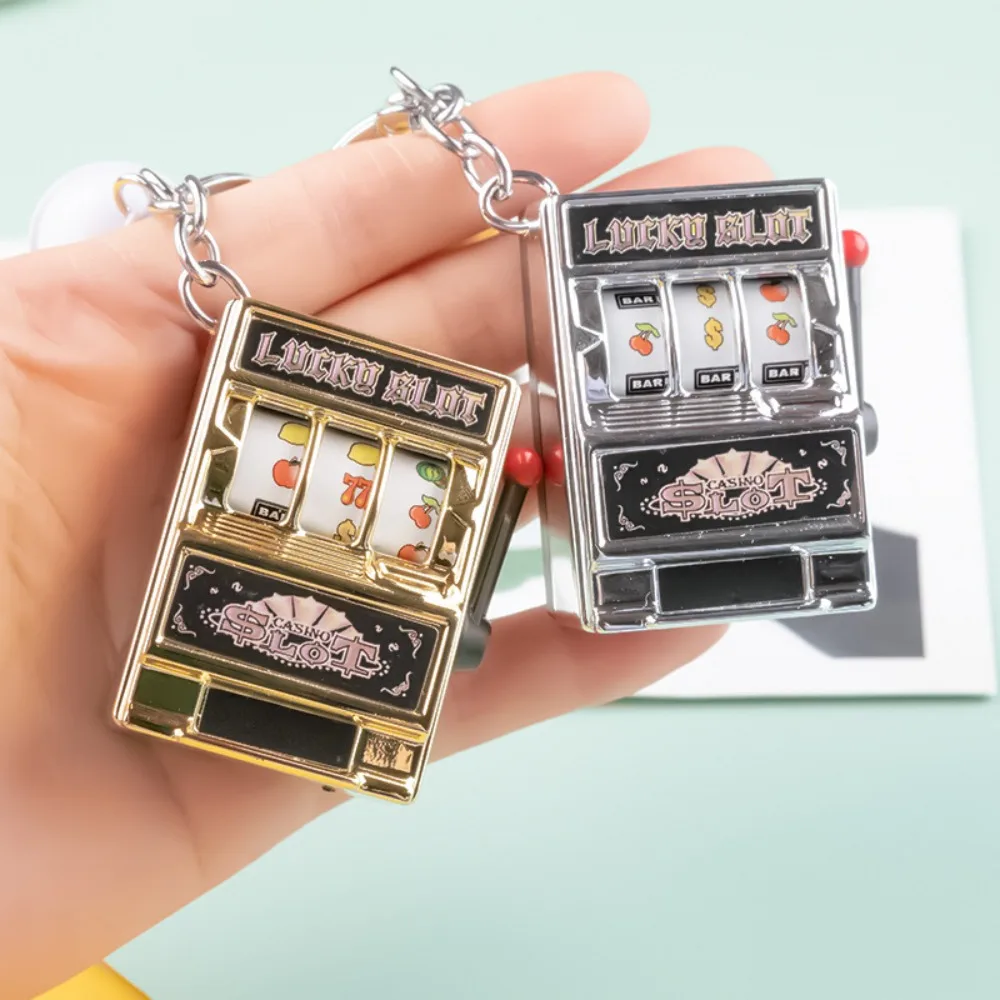 Simple Fashion Trend Keychain  - огляд і ціна Retro Gaming Keychain