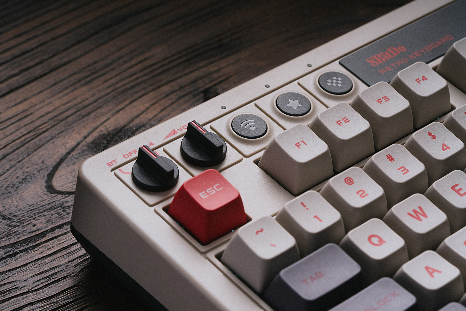 8Bitdo Retro Mechanical Keyboa - огляд і ціна Retro Pc Gaming